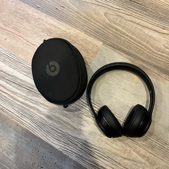 Beats by Dre Headphones Beats By Dr Dre Beats Solo3 Wireless Onear